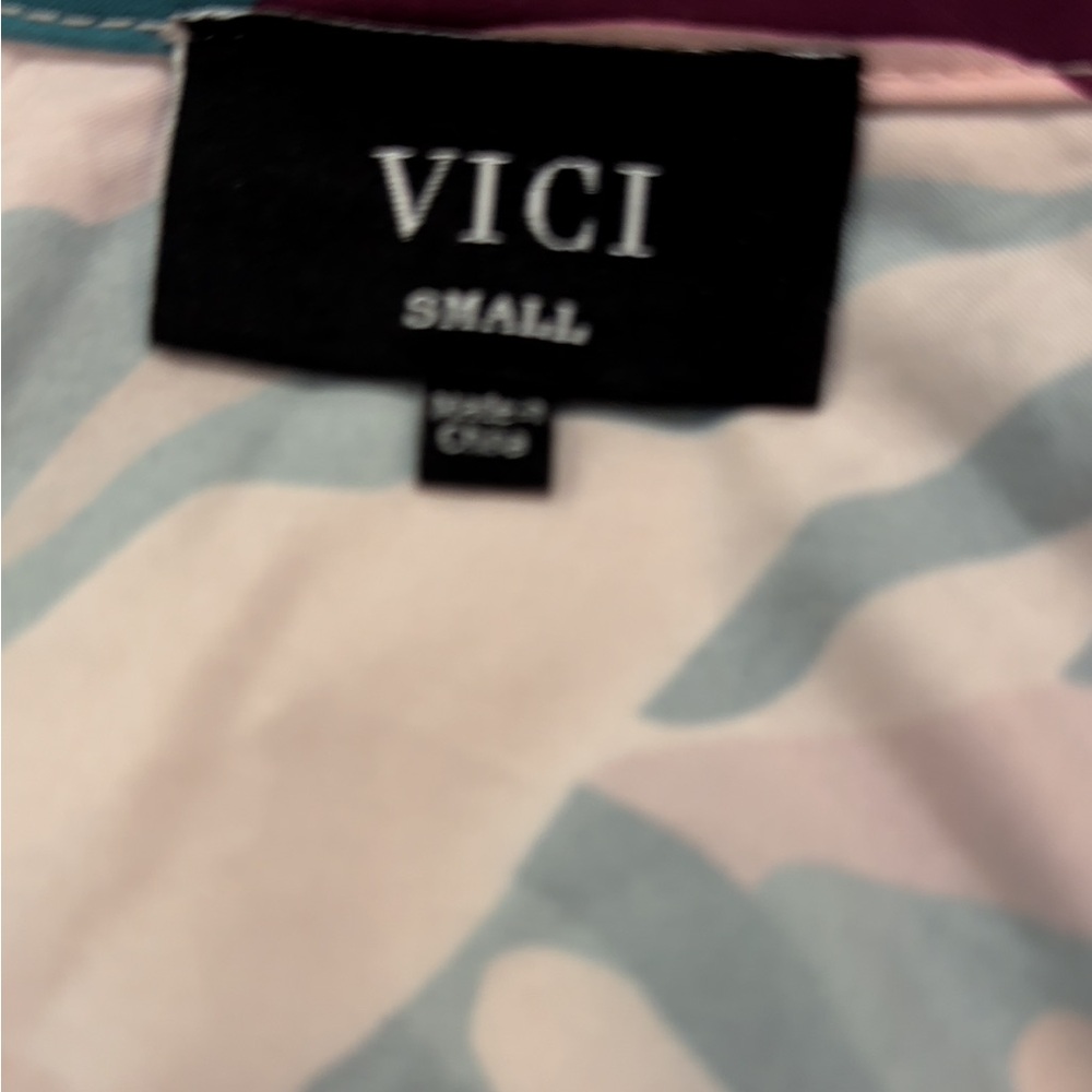 VICI Multicolor Abstract Top‎ - Picture 8 of 10